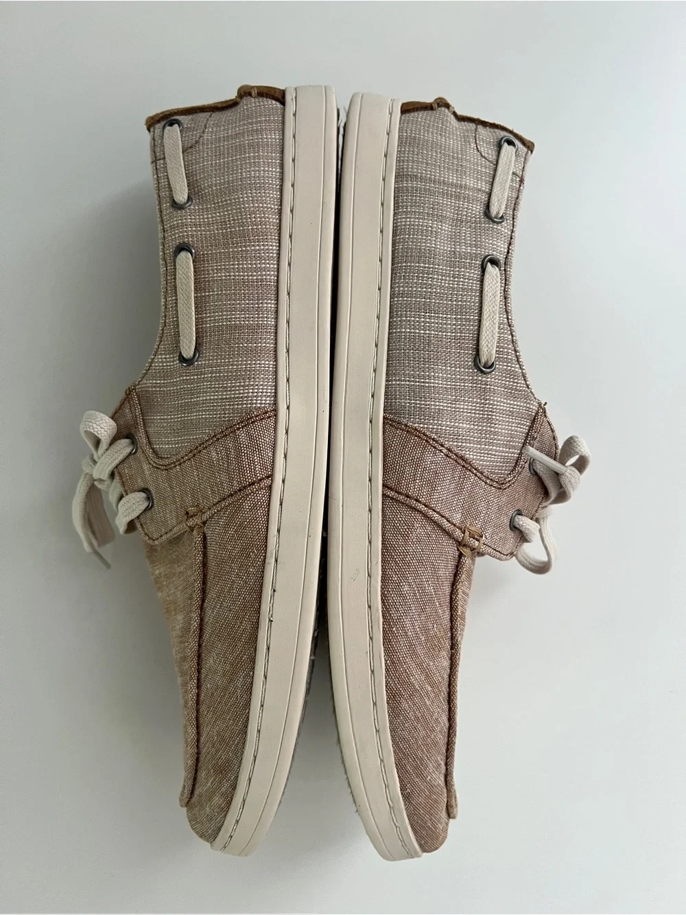 TOMS Canvas Boat Shoes Moc Toe Lace Up Casual Beige Men’s Size 10.5
